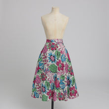 Load image into Gallery viewer, Vintage 1940s original CC41 novelty print skirt in moygashel UK 8 S
