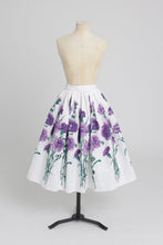 Load image into Gallery viewer, Vintage 1950s original floral print waffle weave cotton skirt UK 8 S