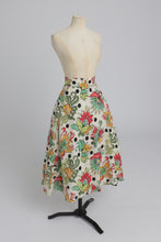 Load image into Gallery viewer, Vintage 1940s original CC41 novelty print skirt in moygashel UK 6 8 S