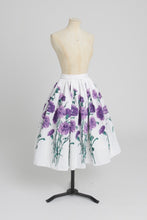 Load image into Gallery viewer, Vintage 1950s original floral print waffle weave cotton skirt UK 8 S