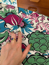 Load image into Gallery viewer, Vintage 1940s original CC41 novelty print skirt in moygashel UK 8 S