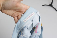 Load image into Gallery viewer, Vintage 1950s original novelty travel label print cotton skirt UK 8 S