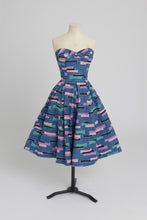 Load image into Gallery viewer, Vintage 1950s original Alice Edwards novelty print cotton strapless dress UK 6 XS