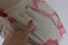 Load image into Gallery viewer, Vintage 1950s original novelty hat print cotton skirt UK 8 S