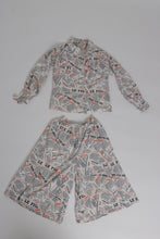 Load image into Gallery viewer, Vintage 1980s does 1950s novelty newspaper print 2 piece outfit blouse and culottes UK 8 10 US 4 6 S
