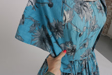 Load image into Gallery viewer, Vintage 1950s original Polly Peck floral print dress and matching shawl UK 8 S
