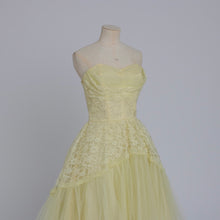 Load image into Gallery viewer, Vintage 1950s original lemon yellow lace and net cocktail dress UK 6 XS
