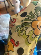 Load image into Gallery viewer, Vintage 1940s original CC41 novelty print skirt in moygashel UK 6 8 S
