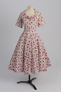 Vintage 1950s original Horrockses novelty strawberry print cotton dress print by Brigette Dehnert 1952 UK 8 US 4 S