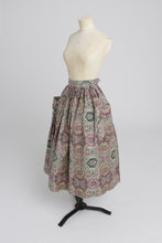 Load image into Gallery viewer, Vintage 1950s original St Michael paisley print cotton skirt with huge patch pockets UK 8 10 S
