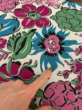 Load image into Gallery viewer, Vintage 1940s original CC41 novelty print skirt in moygashel UK 8 S

