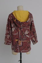 Load image into Gallery viewer, Vintage 1950s original Sportaville jacket in Alfred Shaheen Hawaiian print fabric S M
