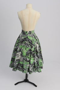 Vintage 1950s original green novelty print cotton circle skirt UK 6 US 2 XS