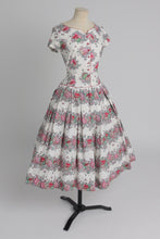 Load image into Gallery viewer, Vintage 1950s original novelty treasure chest print cotton dress by Blanes UK 10 S
