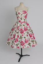 Load image into Gallery viewer, Vintage 1950s original Frank Usher floral print cotton dress UK 8
