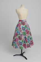 Load image into Gallery viewer, Vintage 1940s original CC41 novelty print skirt in moygashel UK 8 S
