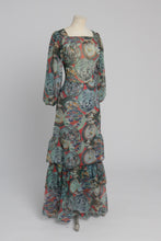 Load image into Gallery viewer, Vintage 1970s original novelty plate print dress by Hildebrand UK 8 10 US 4 6 S
