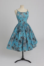 Load image into Gallery viewer, Vintage 1950s original Polly Peck floral print dress and matching shawl UK 8 S
