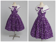 Load image into Gallery viewer, Vintage 1950s original novelty brushstroke print cotton dress with huge shawl collar UK 8 US 4 XS S
