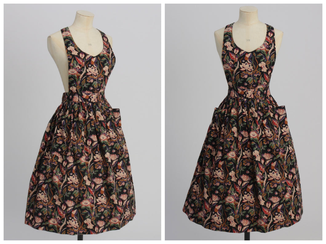 Vintage 1970s original floral print cotton bib pinafore dress or skirt with patch pockets UK 12 US 8 M
