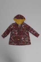Load image into Gallery viewer, Vintage 1950s original Sportaville jacket in Alfred Shaheen Hawaiian print fabric S M
