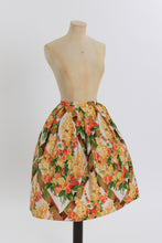 Load image into Gallery viewer, Vintage 1950s original Sportaville floral print cotton skirt UK 6 8 US 2 4 XS S
