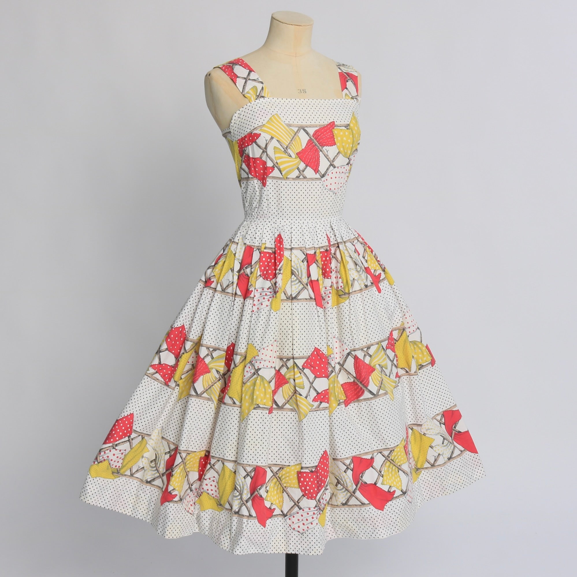 Vintage 1950s original novelty fabric scraps print cotton dress