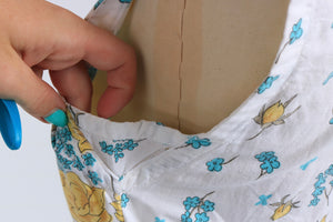Vintage 1950s original floral border print cotton dress button front uK 8 US 4 S