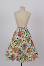 Load image into Gallery viewer, Vintage 1940s original novelty bird of paradise floral print moygashel skirt CC41 Utility UK 8 US 4 S
